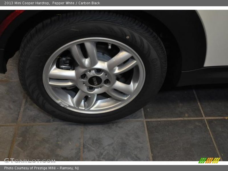Pepper White / Carbon Black 2013 Mini Cooper Hardtop