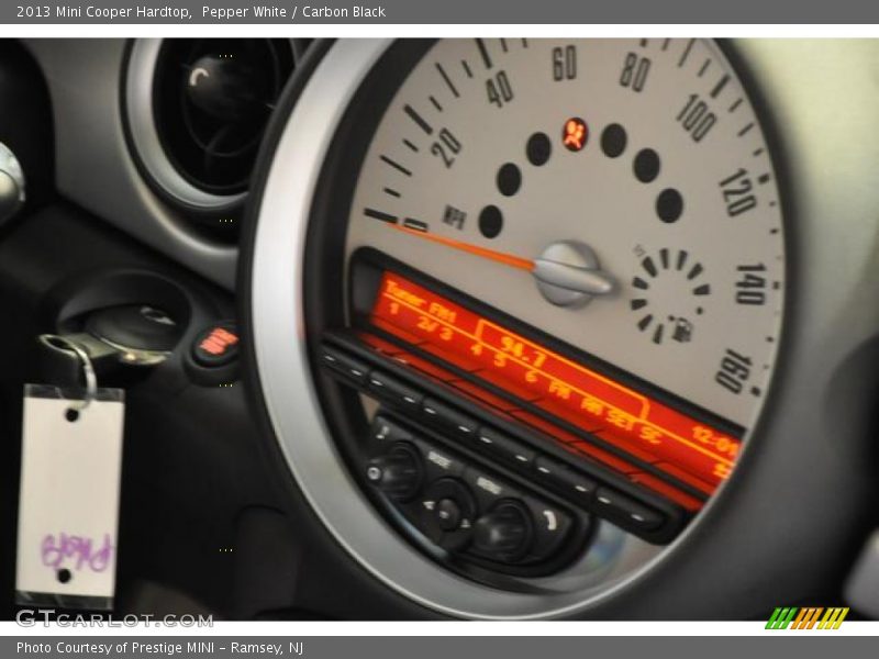 Pepper White / Carbon Black 2013 Mini Cooper Hardtop