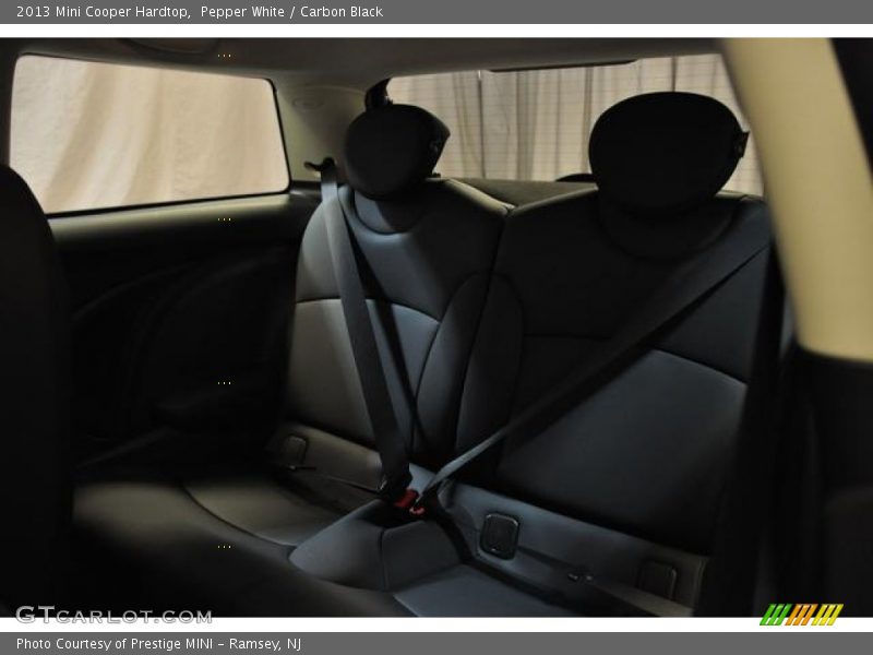 Pepper White / Carbon Black 2013 Mini Cooper Hardtop