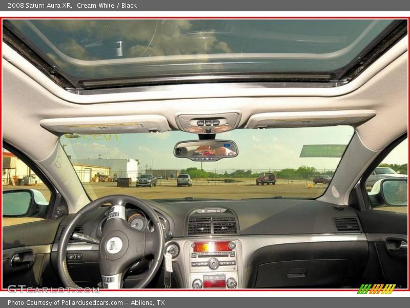 Cream White / Black 2008 Saturn Aura XR