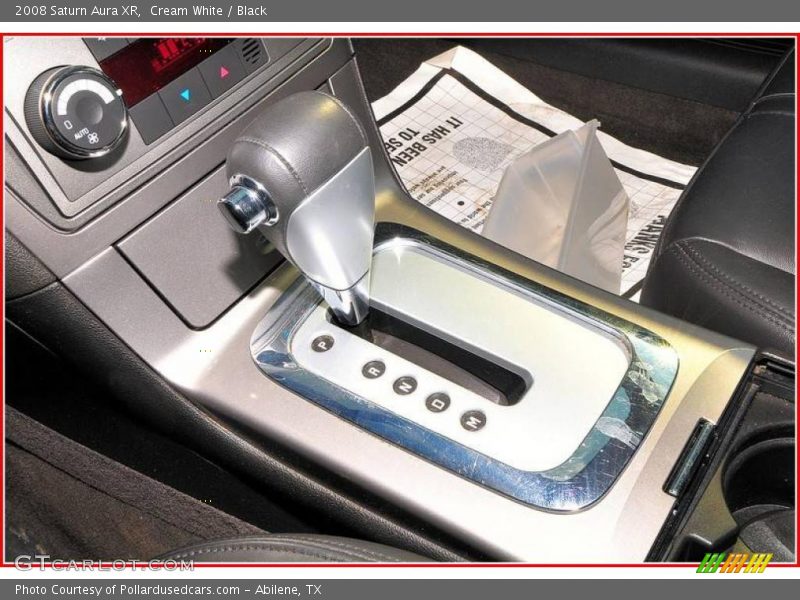 Cream White / Black 2008 Saturn Aura XR