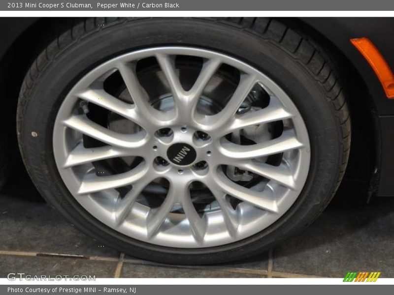 Pepper White / Carbon Black 2013 Mini Cooper S Clubman