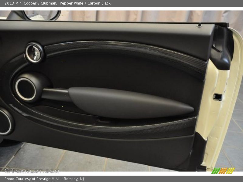 Pepper White / Carbon Black 2013 Mini Cooper S Clubman