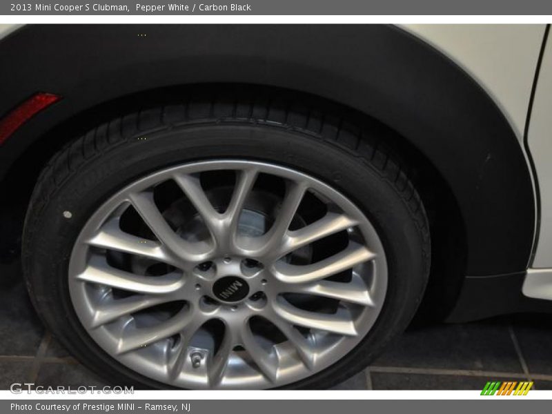 Pepper White / Carbon Black 2013 Mini Cooper S Clubman