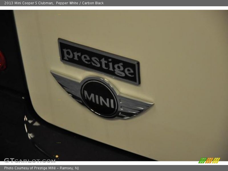 Pepper White / Carbon Black 2013 Mini Cooper S Clubman