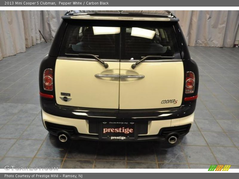 Pepper White / Carbon Black 2013 Mini Cooper S Clubman
