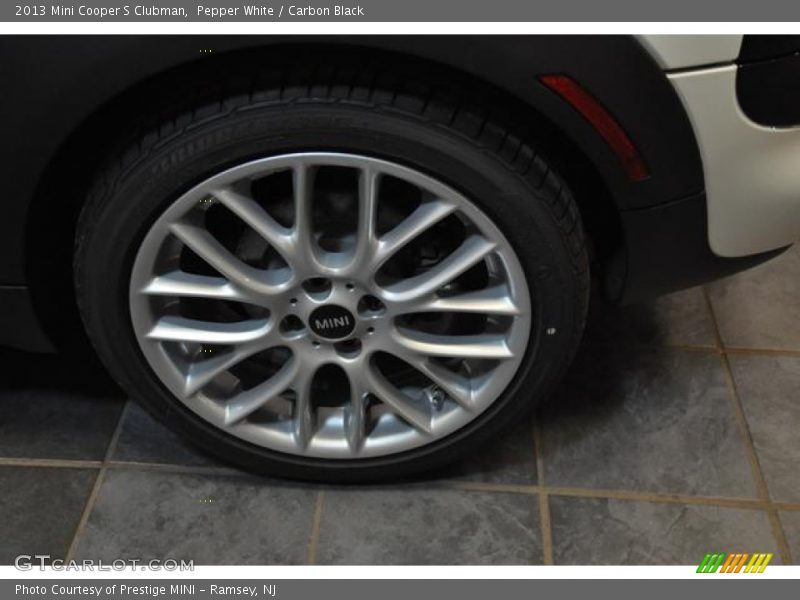Pepper White / Carbon Black 2013 Mini Cooper S Clubman