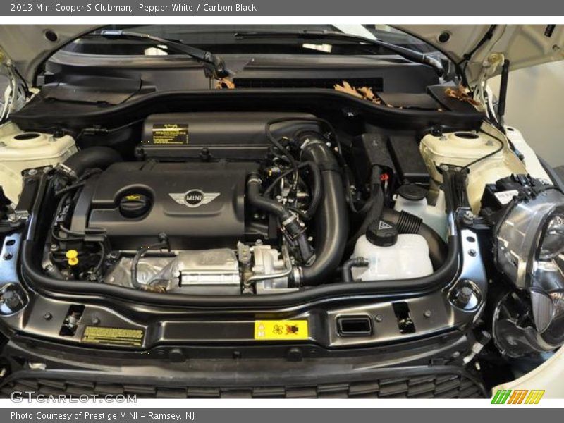 Pepper White / Carbon Black 2013 Mini Cooper S Clubman