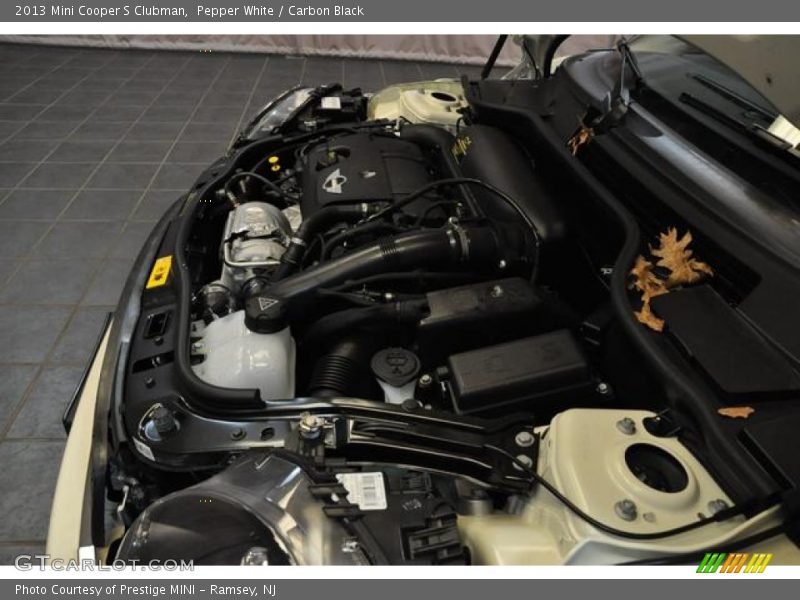 Pepper White / Carbon Black 2013 Mini Cooper S Clubman