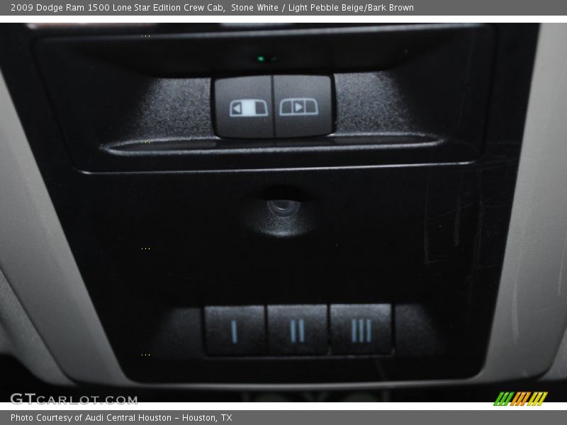 Stone White / Light Pebble Beige/Bark Brown 2009 Dodge Ram 1500 Lone Star Edition Crew Cab