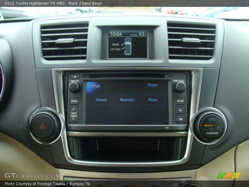 Black / Sand Beige 2013 Toyota Highlander V6 4WD