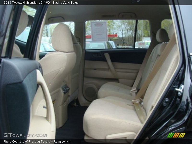 Black / Sand Beige 2013 Toyota Highlander V6 4WD