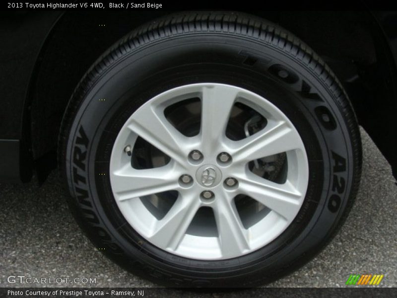 Black / Sand Beige 2013 Toyota Highlander V6 4WD