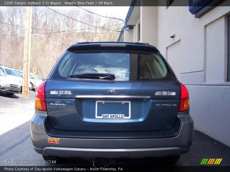 Atlantic Blue Pearl / Off Black 2005 Subaru Outback 2.5i Wagon