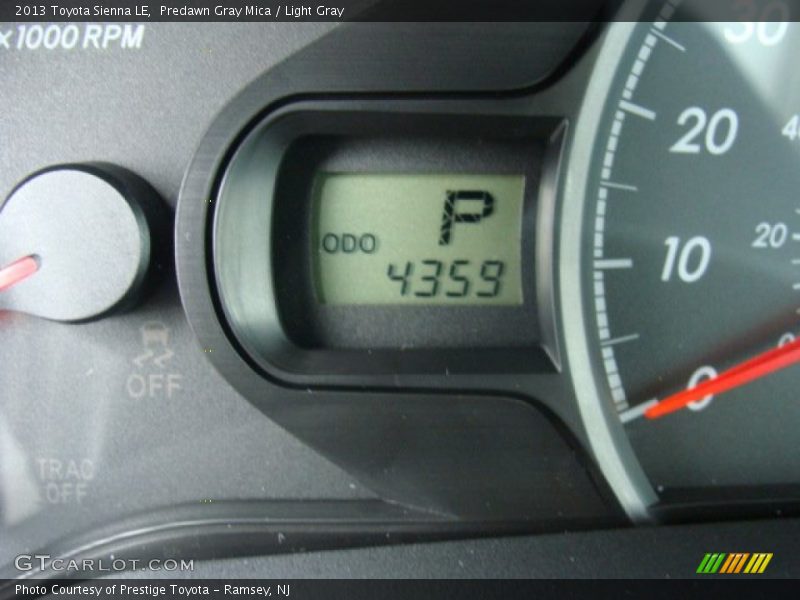 Predawn Gray Mica / Light Gray 2013 Toyota Sienna LE