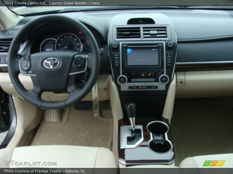 Cypress Green Metallic / Ivory 2013 Toyota Camry XLE