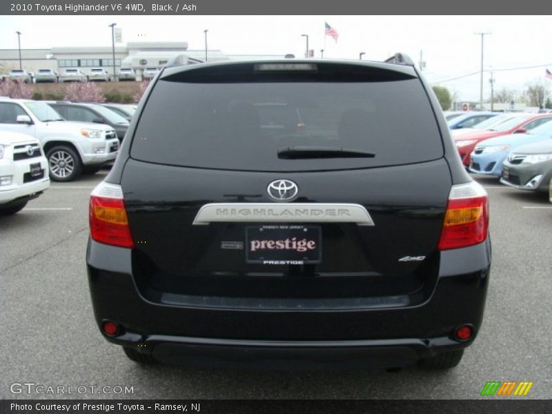 Black / Ash 2010 Toyota Highlander V6 4WD