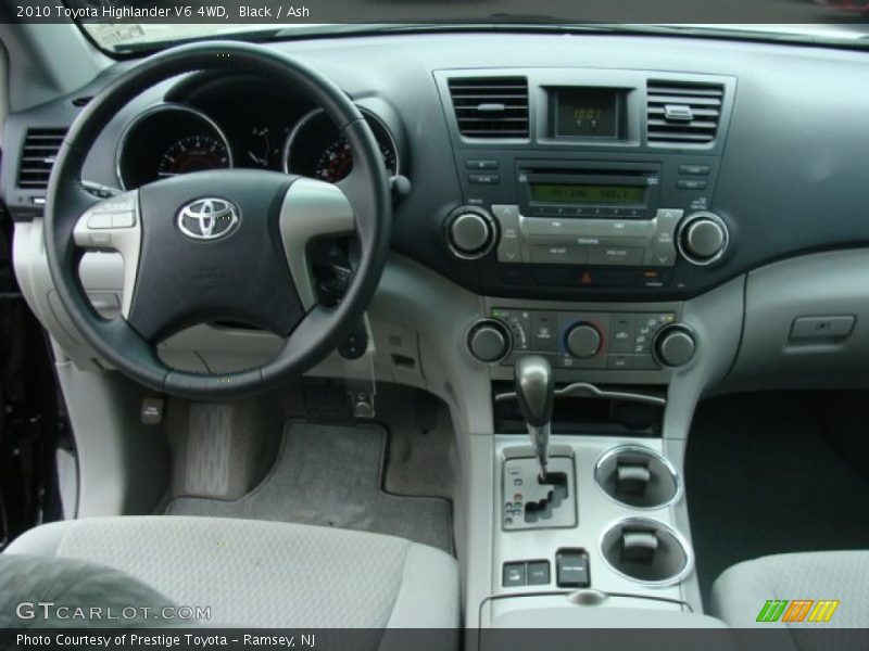 Black / Ash 2010 Toyota Highlander V6 4WD