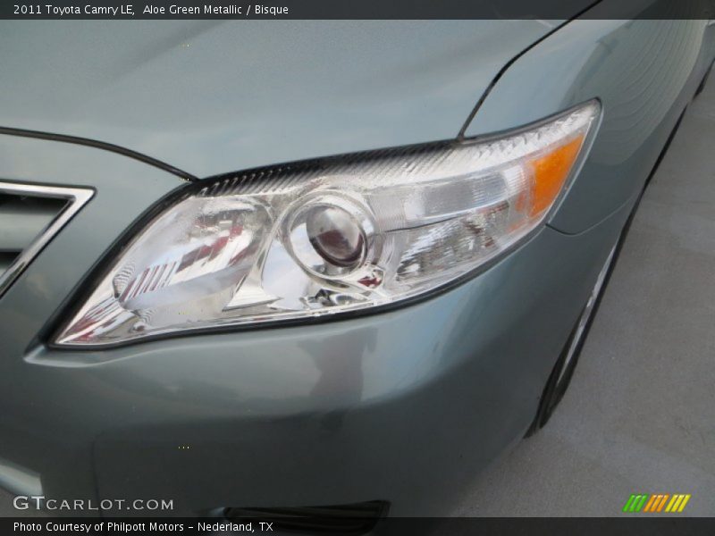 Aloe Green Metallic / Bisque 2011 Toyota Camry LE