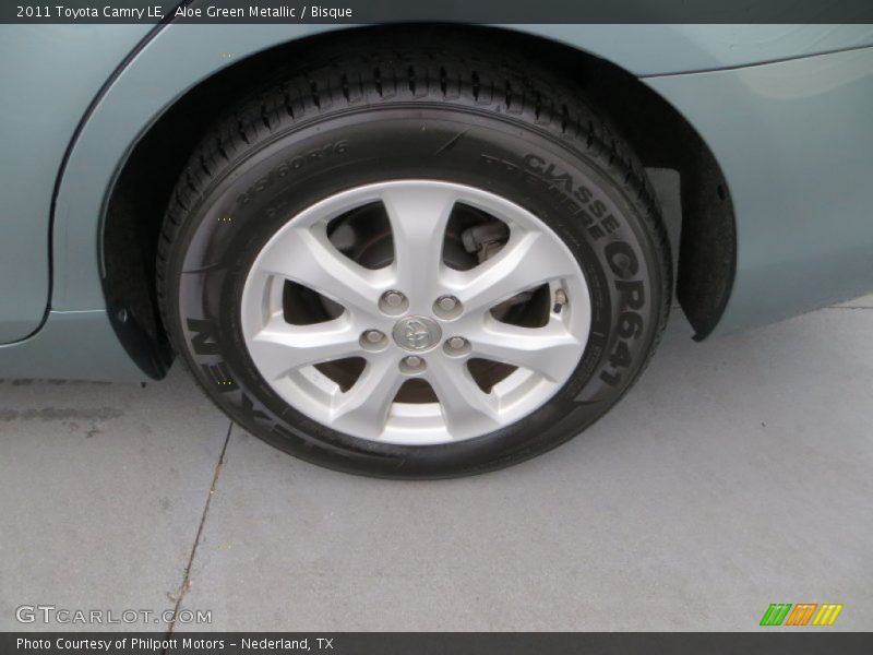Aloe Green Metallic / Bisque 2011 Toyota Camry LE