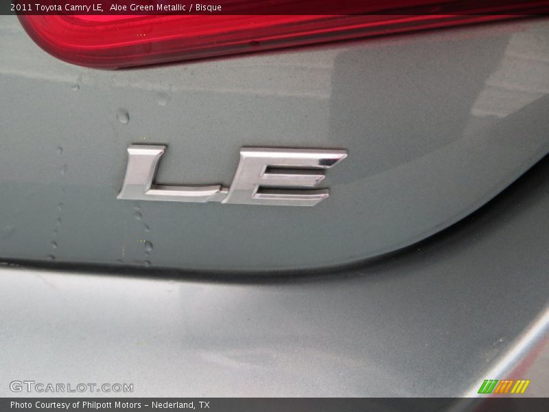 Aloe Green Metallic / Bisque 2011 Toyota Camry LE