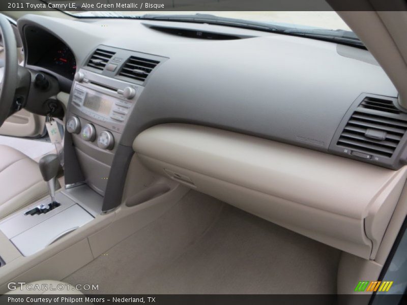 Aloe Green Metallic / Bisque 2011 Toyota Camry LE