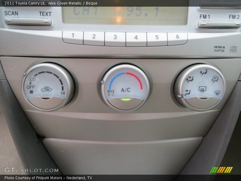 Aloe Green Metallic / Bisque 2011 Toyota Camry LE