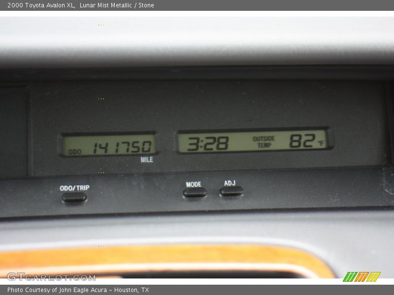 Lunar Mist Metallic / Stone 2000 Toyota Avalon XL