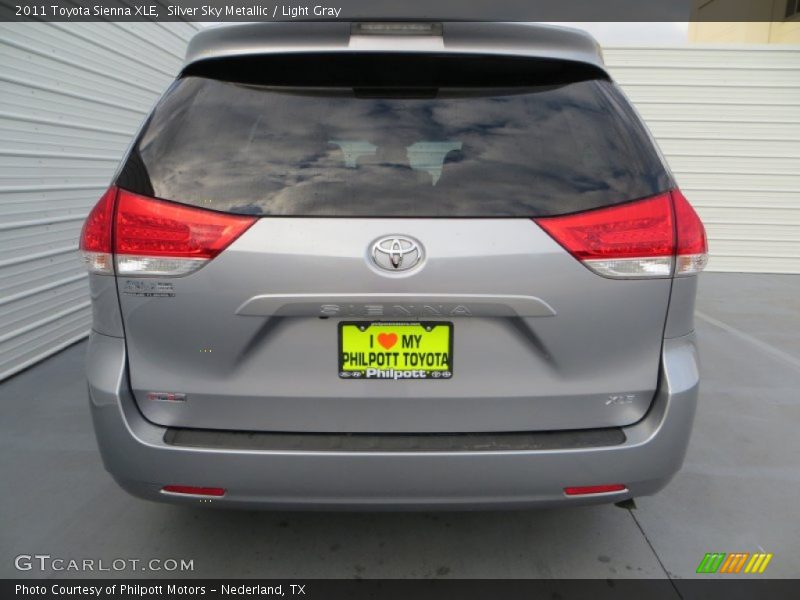 Silver Sky Metallic / Light Gray 2011 Toyota Sienna XLE