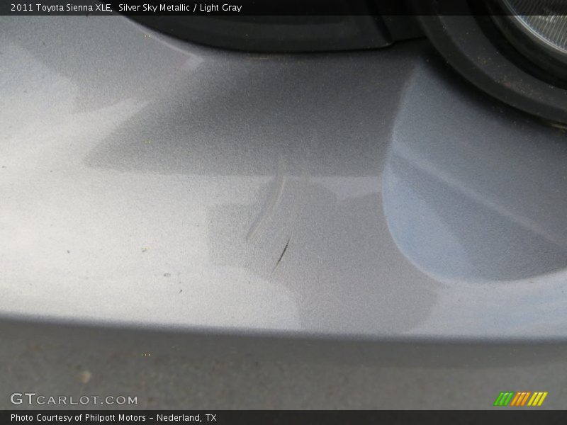 Silver Sky Metallic / Light Gray 2011 Toyota Sienna XLE