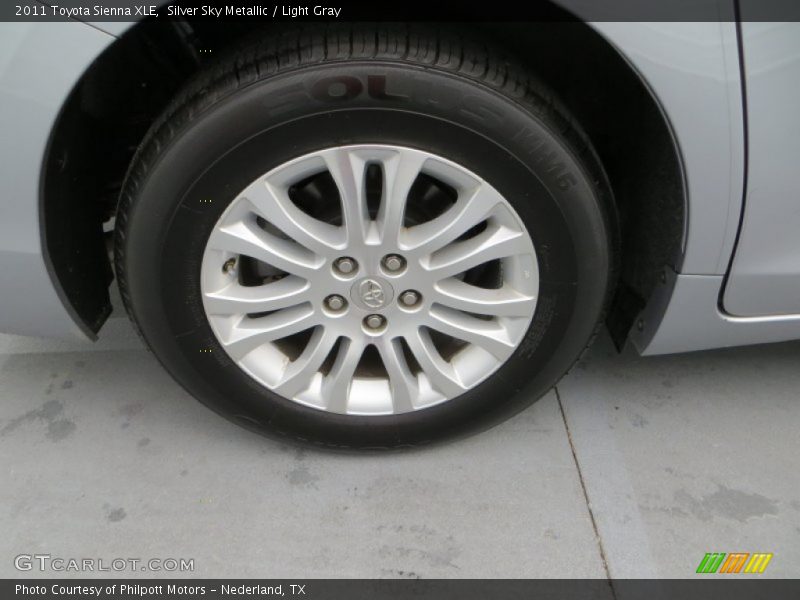 Silver Sky Metallic / Light Gray 2011 Toyota Sienna XLE