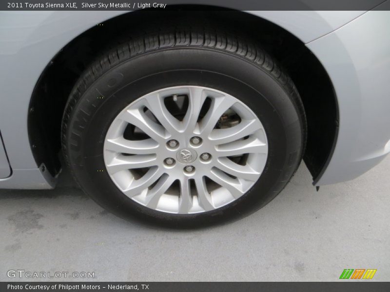 Silver Sky Metallic / Light Gray 2011 Toyota Sienna XLE