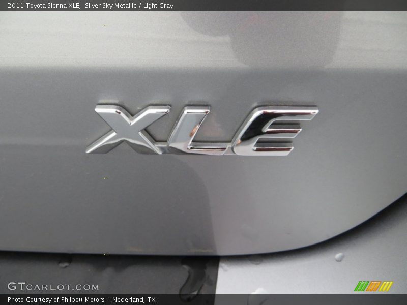 Silver Sky Metallic / Light Gray 2011 Toyota Sienna XLE