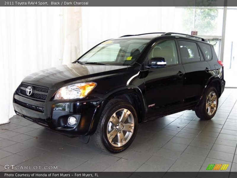 Front 3/4 View of 2011 RAV4 Sport