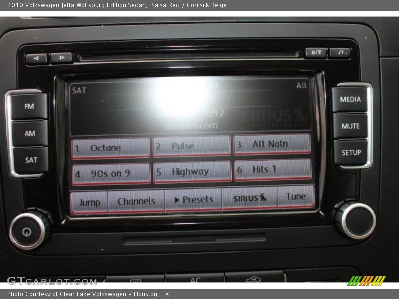Salsa Red / Cornsilk Beige 2010 Volkswagen Jetta Wolfsburg Edition Sedan