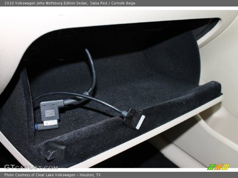 Salsa Red / Cornsilk Beige 2010 Volkswagen Jetta Wolfsburg Edition Sedan