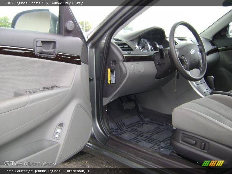 Willow Gray / Gray 2009 Hyundai Sonata GLS