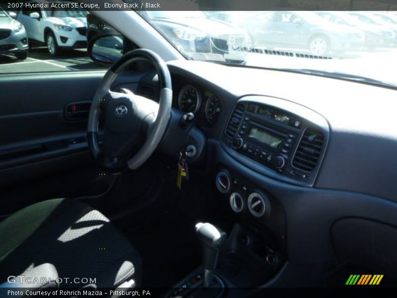 Ebony Black / Black 2007 Hyundai Accent SE Coupe