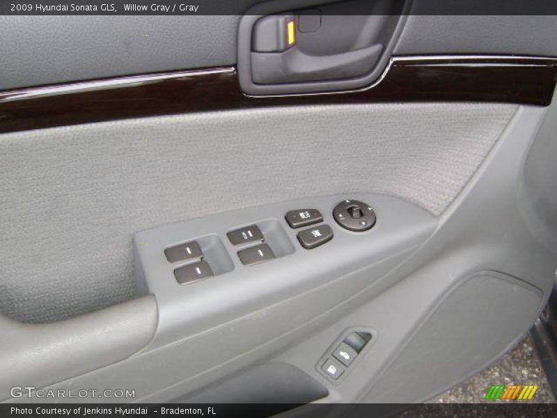 Willow Gray / Gray 2009 Hyundai Sonata GLS