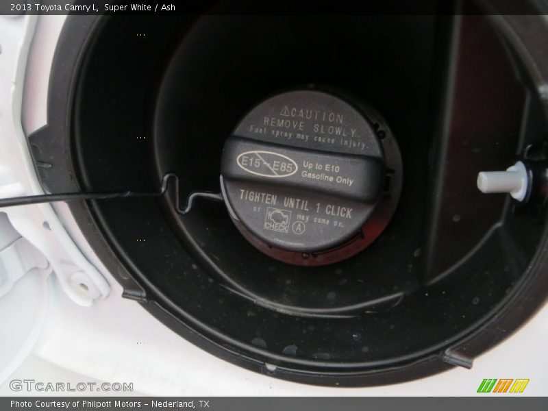 Super White / Ash 2013 Toyota Camry L