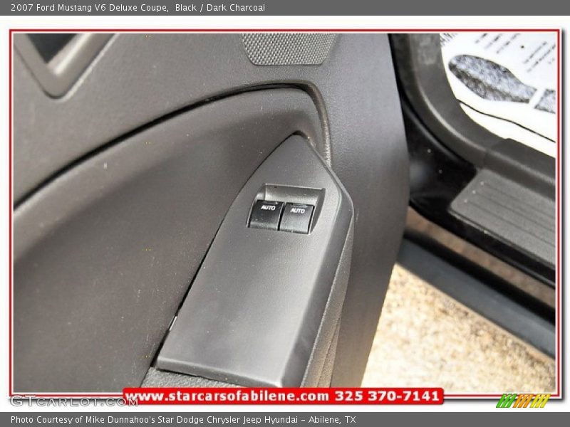 Black / Dark Charcoal 2007 Ford Mustang V6 Deluxe Coupe