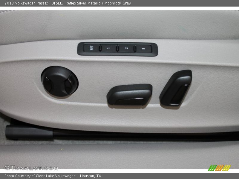 Reflex Silver Metallic / Moonrock Gray 2013 Volkswagen Passat TDI SEL