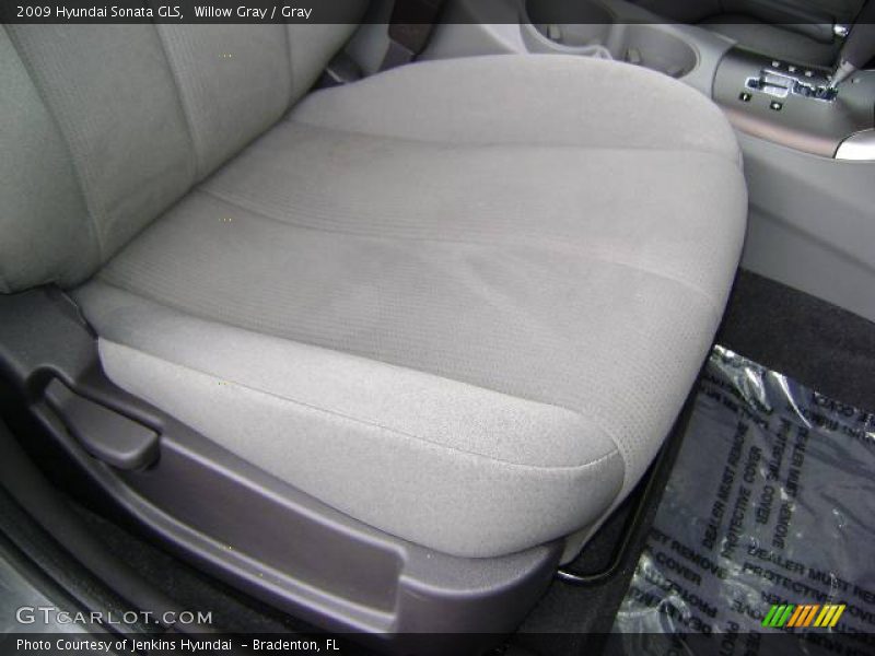 Willow Gray / Gray 2009 Hyundai Sonata GLS