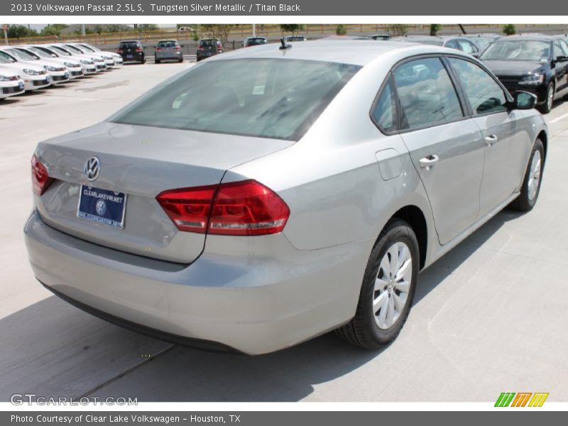 Tungsten Silver Metallic / Titan Black 2013 Volkswagen Passat 2.5L S
