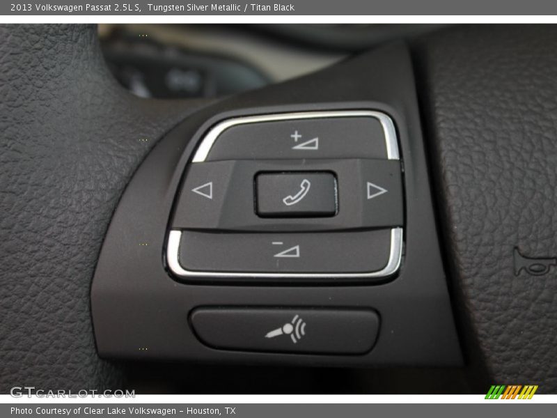Tungsten Silver Metallic / Titan Black 2013 Volkswagen Passat 2.5L S
