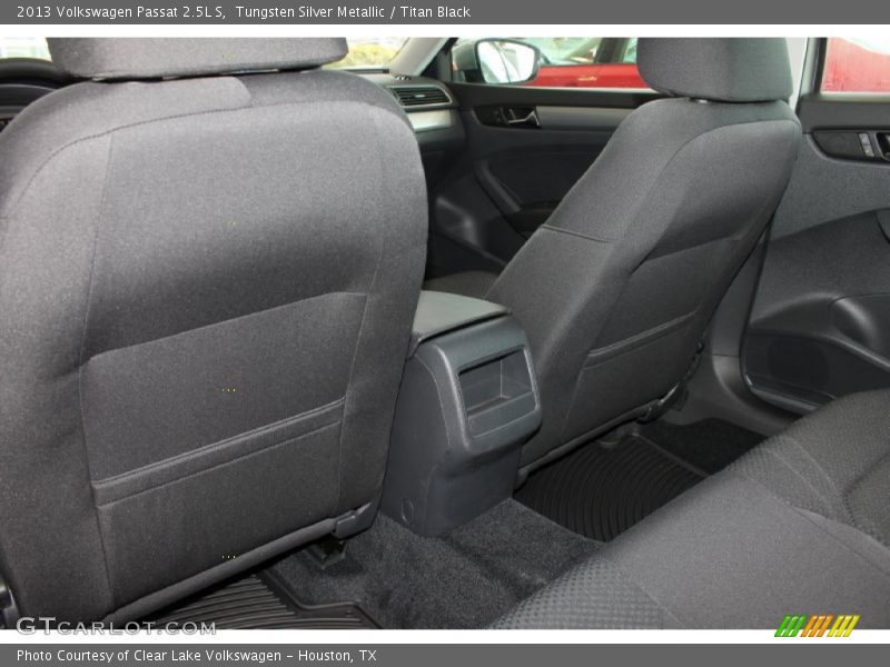 Tungsten Silver Metallic / Titan Black 2013 Volkswagen Passat 2.5L S