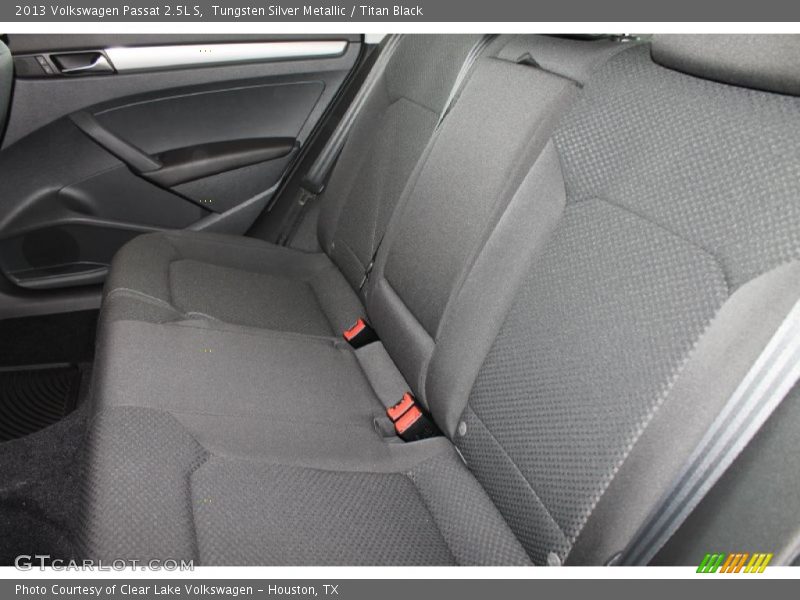 Tungsten Silver Metallic / Titan Black 2013 Volkswagen Passat 2.5L S