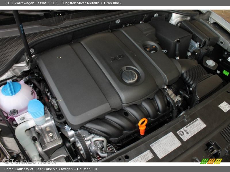 Tungsten Silver Metallic / Titan Black 2013 Volkswagen Passat 2.5L S