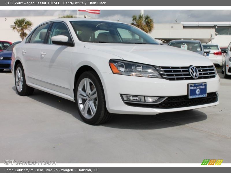 Candy White / Titan Black 2013 Volkswagen Passat TDI SEL