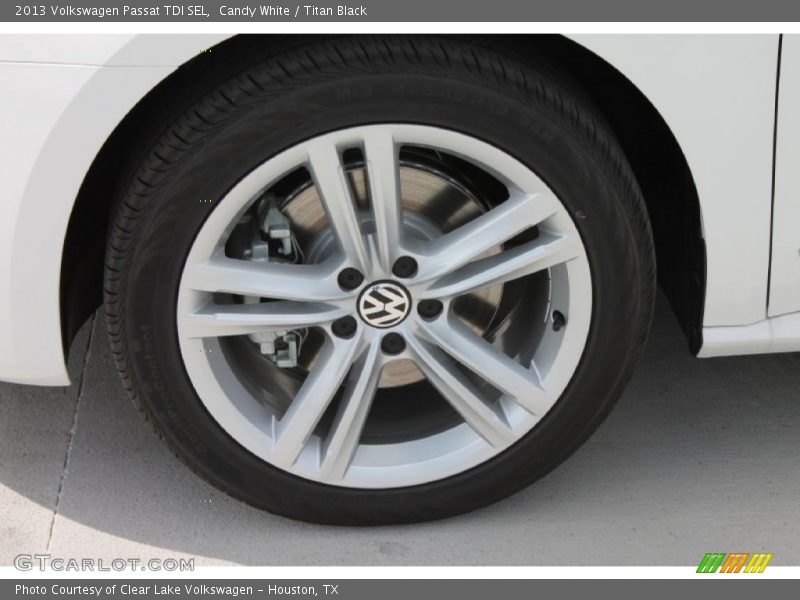 Candy White / Titan Black 2013 Volkswagen Passat TDI SEL
